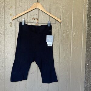 Uniqlo X Mame Kurogouchi  women’s 3D knit ribbed shorts